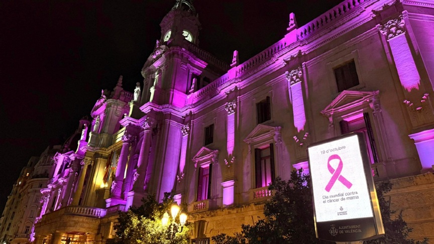 Façana Ajuntament càncer mama